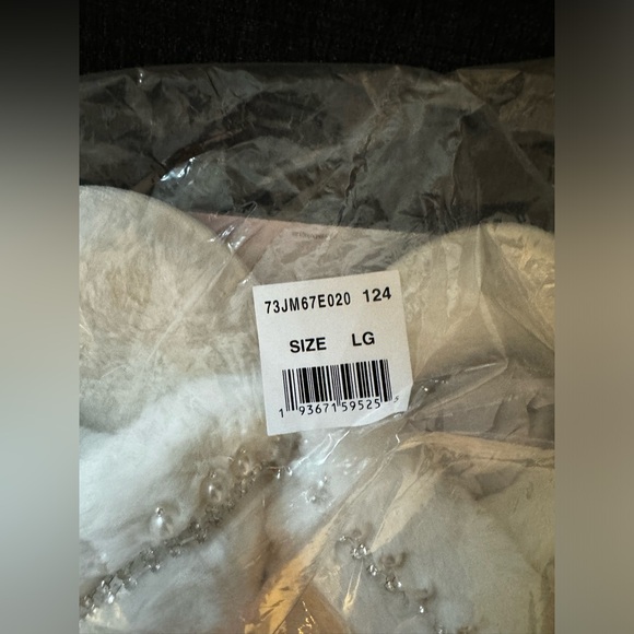 New White Bridal Slippers - Picture 2 of 4